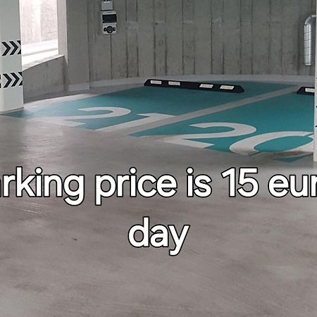 Happy Inn Emporia, Self Chek-In, Parking In The Underground Garage วิลนีอุส ภายนอก รูปภาพ